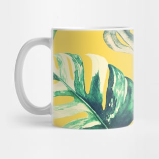 Green leaf design with yellow background Mug